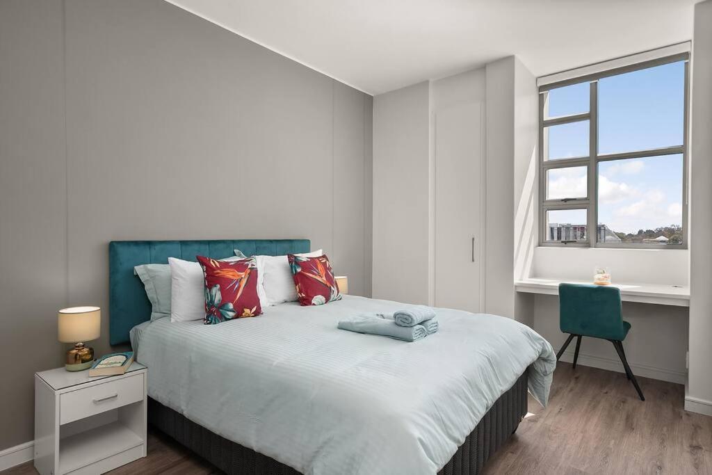 The Median Rosebank Luxury Apartment - Building With Generator Johannesburg Exterior foto