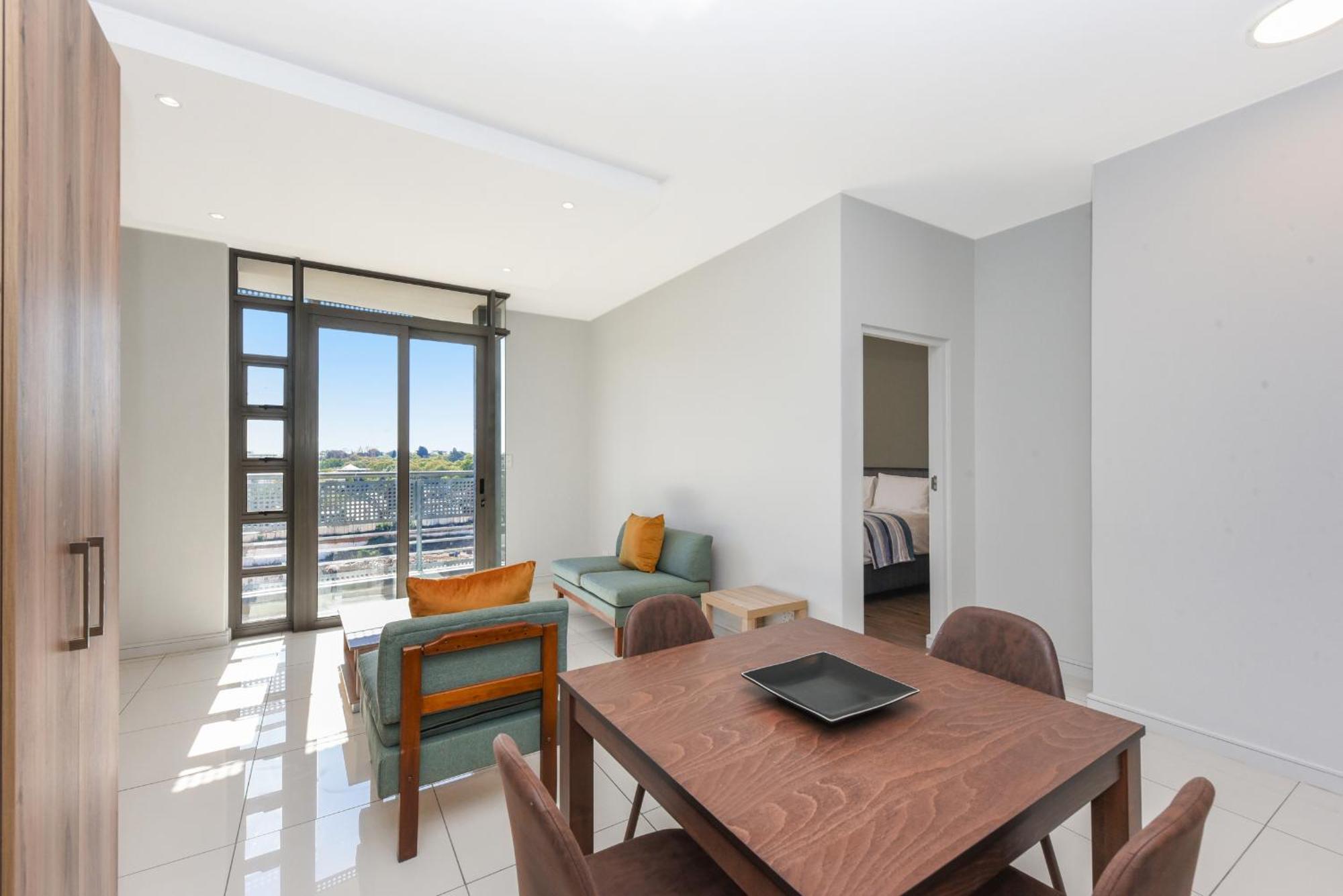 The Median Rosebank Luxury Apartment - Building With Generator Johannesburg Exterior foto