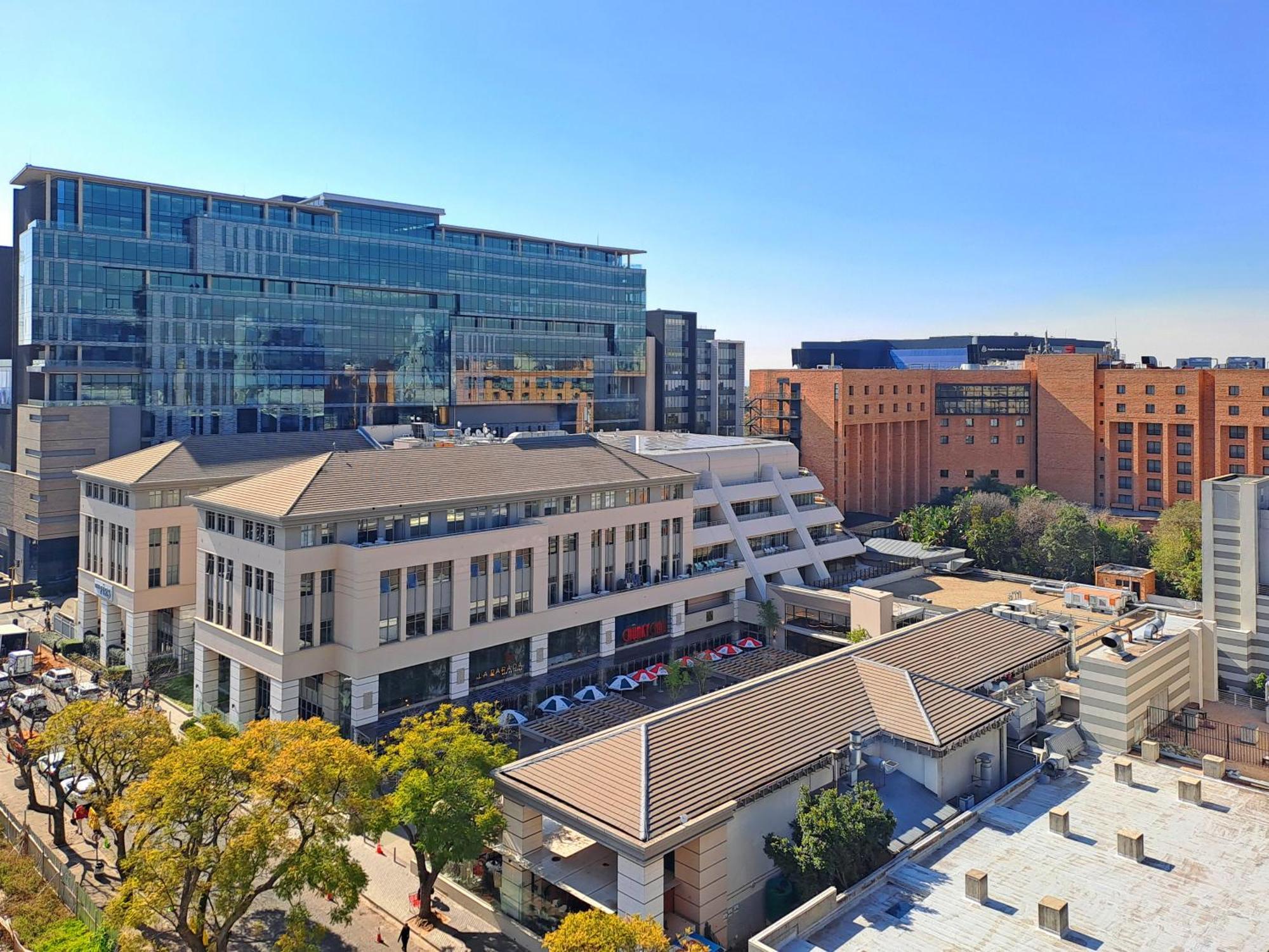 The Median Rosebank Luxury Apartment - Building With Generator Johannesburg Exterior foto